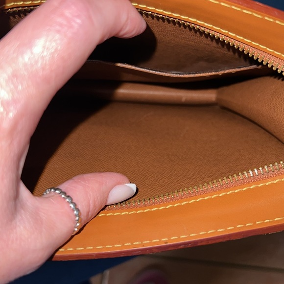 Louis Vuitton Brown Epi Pochette Homme - Picture 12 of 12